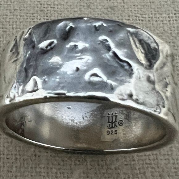 James Avery Silver Textured Cross Ring Size 8 - Picture 2 of 4